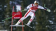 Rakouský lya Hannes Reichelt na trati superobího slalomu v Kvitfjellu