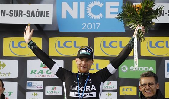 Irský cyklista Sam Bennett vyhrál tetí etapu závodu Paí-Nice.