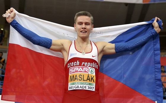 Takhle Pavel Maslák slavil zlato v bhu na 400 metr na halovém ME v Blehrad. Obhájí v Glasgow titul? 