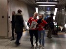 Florbalistky Tatranu Steovice rozdávaly deník Metro, v nm se psalo o jejich...
