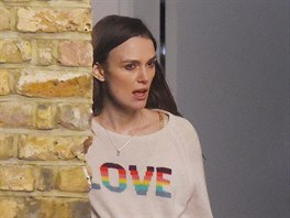 Keira Knightley pi natáení pokraování Lásky nebeské (7. bezna 2017)