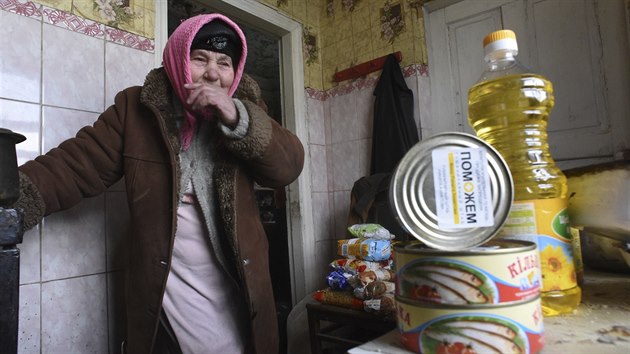Nadace oligarchy Rinata Achmetova pomhala v Donbasu ad chudch lid (12. ledna 2015)