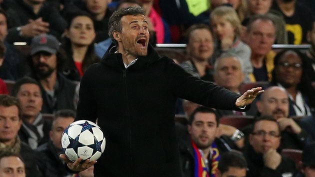 Kou Barcelony Luis Enrique bhem odvetnho duelu Ligy mistr s Pa.