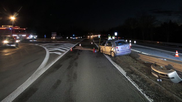 Na pestavn nechvaln znm kiovatce na okraji Mohelnice se stala dal nehoda. Ze Zbesk ulice najdjc idi kodovky nedal pednost volkswagenu na hlavn silnici.