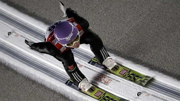 Nmeck skokan na lych Andreas Wellinger ped skokem na velkm mstku na svtovm ampiontu v Lahti