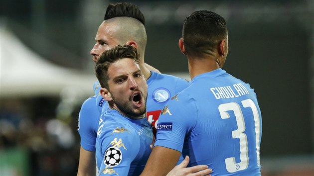 VE FORM. Neapolsk forvard Dries Mertens se raduje z glu do st Realu Madrid, trefil se u po tiadvact v sezon.