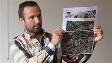Ředitel krajské nemocnice Luděk Nečesaný představuje návrhy nového pavilonu. Ředitel krajské nemocnice Luděk Nečesaný představuje návrhy nového pavilonu.