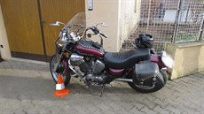 Motorkářka havarovala se strojem Yamaha XV Virago v obci Chocholatá Lhota na... Motorkářka havarovala se strojem Yamaha XV Virago v obci Chocholatá Lhota na...