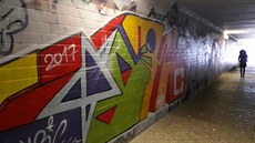 Graffiti v podchodech u stanice tramvaje Pobení cesta.