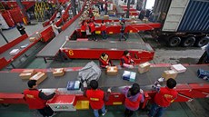 Logistické centrum S.F. Express ve městě Wuhan v centrální Číně. Logistické centrum S.F. Express ve městě Wuhan v centrální Číně.