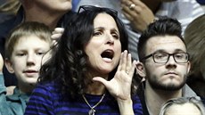 BASKETBALOVÁ MATKA. Během utkání mezi univerzitami Michigan a Northwestern byla... BASKETBALOVÁ MATKA. Během utkání mezi univerzitami Michigan a Northwestern byla...