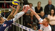 (Zleva) Ryley Barnes a Daniel Jansen Van Doorn z Tours a Michal Kriško z... (Zleva) Ryley Barnes a Daniel Jansen Van Doorn z Tours a Michal Kriško z...