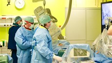 Kardiologové z Fakultní nemocnice Brno provedli nový typ zákroku. Dění na... Kardiologové z Fakultní nemocnice Brno provedli nový typ zákroku. Dění na...