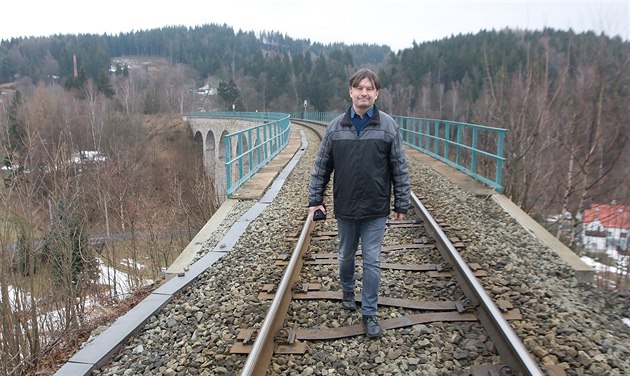Podle Jindicha Berounského (na snímku) je opatení o sníení rychlosti vlak v...