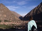 Pohled z pevnosti Ollantaytambo zpt do Posvátného údolí