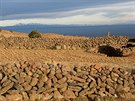 Výhled z vrcholu ostrova Amantaní smrem k bolívijským Andám