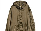 Jarní rozmary poasí spolehliv zvládnete v tomto hravém kabátku.  H&M