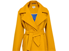 lutý zavinovací kabát se smetanovou podívkou od návrháky Eliky Tomkové.