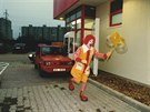 McDonalds v Praze Modanech 6. prosince 1996.