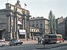 ... v roce 1971 zde vak jet stálo krásná budova nádraí Praha-Tnov. (foto...