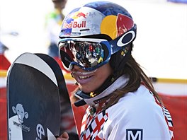 Snowboardistka Eva Samkov
