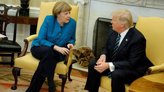 Nmeck kanclka Angela Merkelov dorazila v ptek do Blho domu na spolen setkn s americkm prezidentem Donaldem Trumpem (17. bezna 2017).