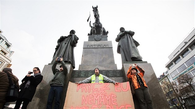 Demonstrace proti smrnici omezujc dren zbran na Vclavskm nmst (15. bezna 2017)