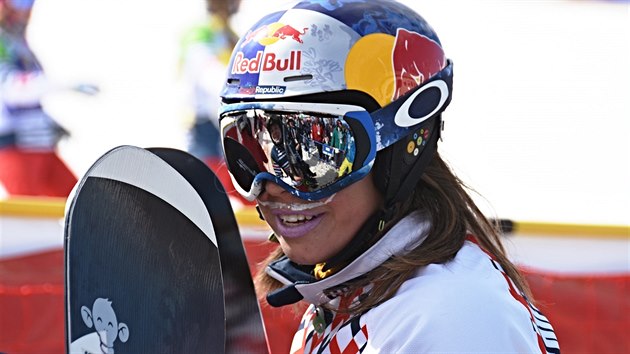 Snowboardistka Eva Samkov