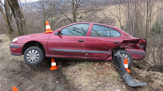 Opil idi naboural ve Vimperku stojc auto.