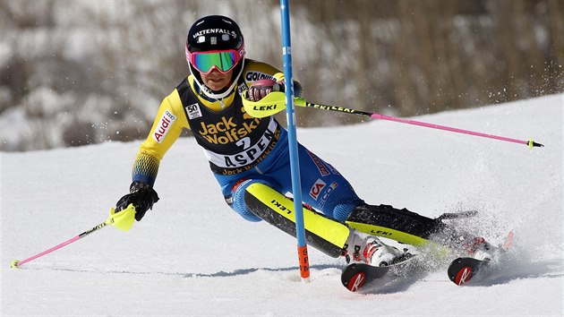 Frida Hansdotterov na trati slalomu v Aspenu