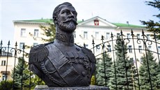 „Slzící“ busta Mikuláše II. na Krymu (6. března 2017) „Slzící“ busta Mikuláše II. na Krymu (6. března 2017)