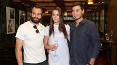 Rodina. Radko Gudas, jeho sestra Karolína a Michal Neuvirth Rodina. Radko Gudas, jeho sestra Karolína a Michal Neuvirth