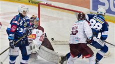 Útoník Komety Martin Neas v letoním play-off zatím patí k nejlepím hrám...