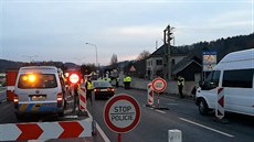 VIDEO: Policisté cvin obnovili kontroly na hranicích s Polskem