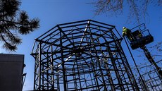 Nová cyklověž pojme více než stovku jízdních kol. Nová cyklověž pojme více než stovku jízdních kol.