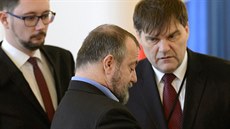 Nový šéf zahraničního odboru Hradu Rudolf Jindrák se svým předchůdcem Hynkem... Nový šéf zahraničního odboru Hradu Rudolf Jindrák se svým předchůdcem Hynkem...