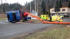 Při převrácení plošiny v Horní Bečvě na Vsetínsku se zranili dva muži z toho... Při převrácení plošiny v Horní Bečvě na Vsetínsku se zranili dva muži z toho...