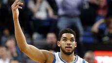 Karl-Anthony Towns z Minnesoty má radost z výhry nad Washingtonem. Karl-Anthony Towns z Minnesoty má radost z výhry nad Washingtonem.