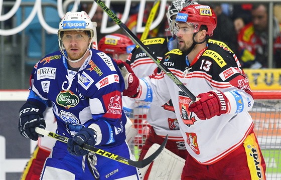 Martin Erat z Komety Brno (vlevo) a Martin tajnoch z Hradce Králové.