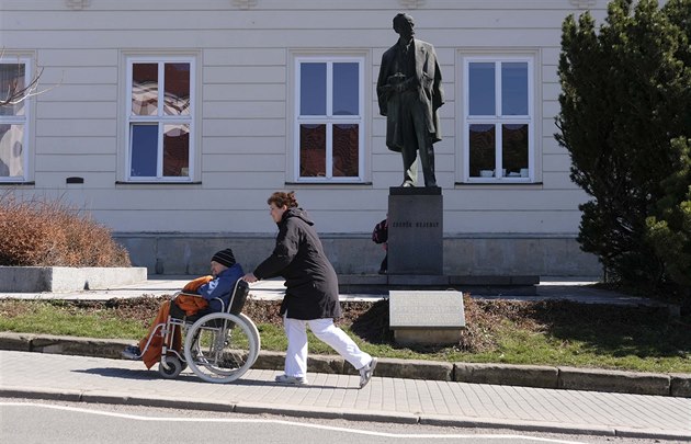 Socha Zdeka Nejedlého v Litomyli.