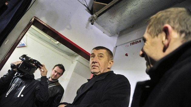 Ministr financ Andrej Babi pi nvtv Horckho zimnho stadionu v Jihlav.