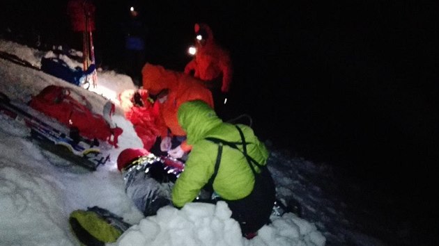 Tiasedmdestilet skialpinista peil piblin 200 metr dlouh pd ve Vysokch Tatrch na Slovensku (26. bezna 2017)