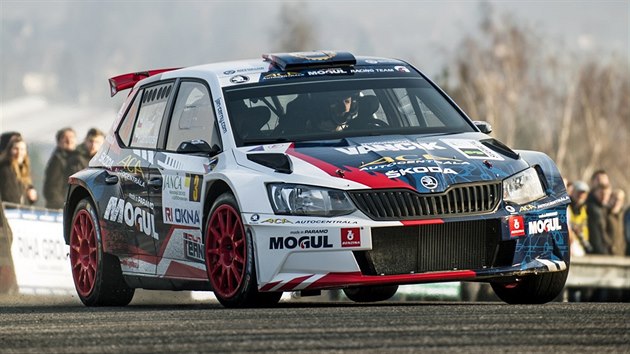 Jan ern se svoj fabi pi Valask rallye