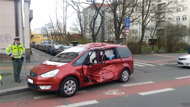 Ve Vrovicch se srazila tramvaj s autem (20.3.2017).