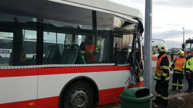 Nejdel autobus v esku se srazil s nklakem (20.3.2017).