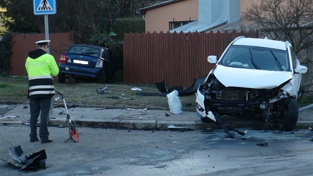 Na Radlick se srazila dv auta (27.3.2017).