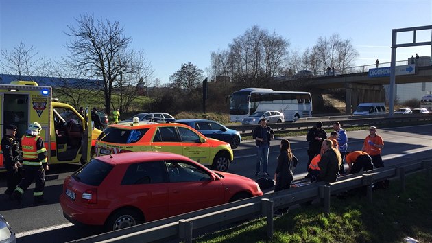 Na 1. kilometru ulice Novopack se srazily tyi motorky, na msto vyrazil vrtulnk zchran (28.3.2017)