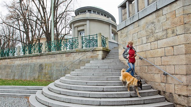 Historick Kotrovy kiosky u Praskho mostu v Hradci Krlov (23. 3. 2017)