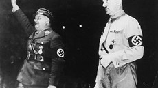 Ernst Röhm a Adolf Hitler. Politický vtah, který nevydrel.