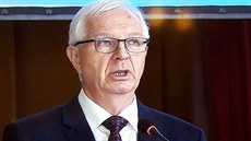 Končící šéf Akademie věd Jiří Drahoš během svého projevu v Národním domě na... Končící šéf Akademie věd Jiří Drahoš během svého projevu v Národním domě na...